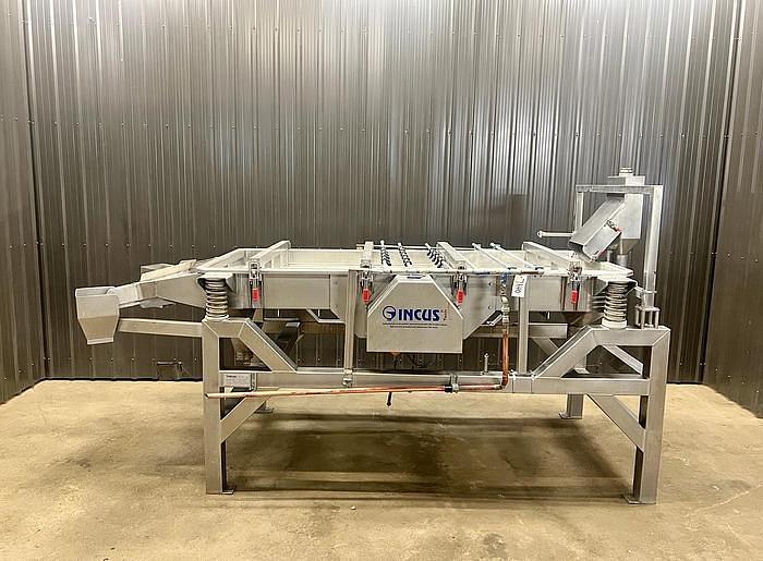 Used USED 39.5" INCUS S/S VIBRATING RECTANGULAR SCREEN WITH SPRAY BARS