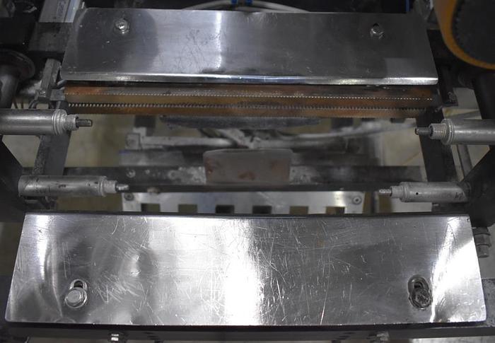 Used MATRIX PACKAGING VERTICAL FORM FILL & SEAL HIGH SPEED MACHINE