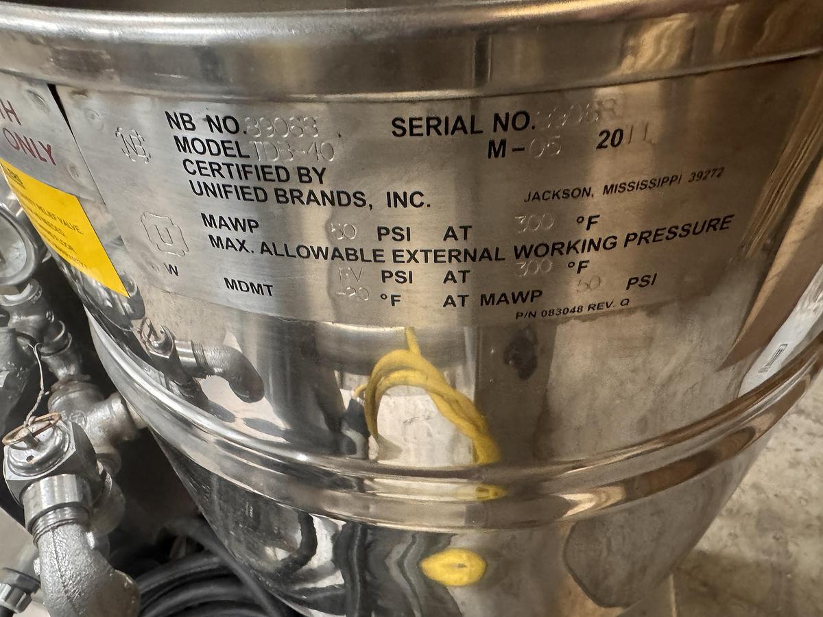 Refurbished 10 GALLON / 40 QUART TWIN ACTION SELF-CONTAINED ELECTRIC KETTLE - 50 PSI