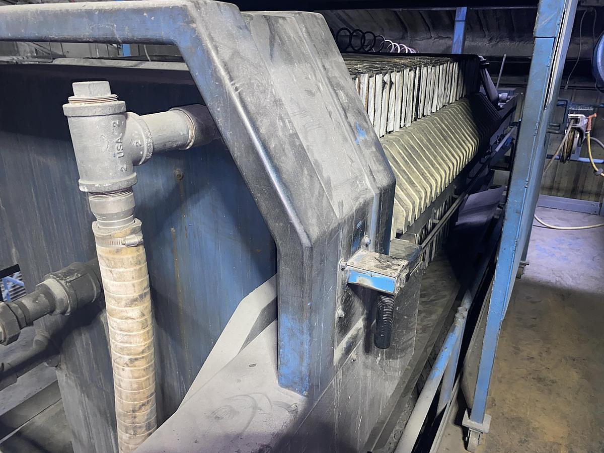 Used 40 CU. FT. US FILTER / JWI FILTER PRESS - 1000 MM - AUTOMATIC
