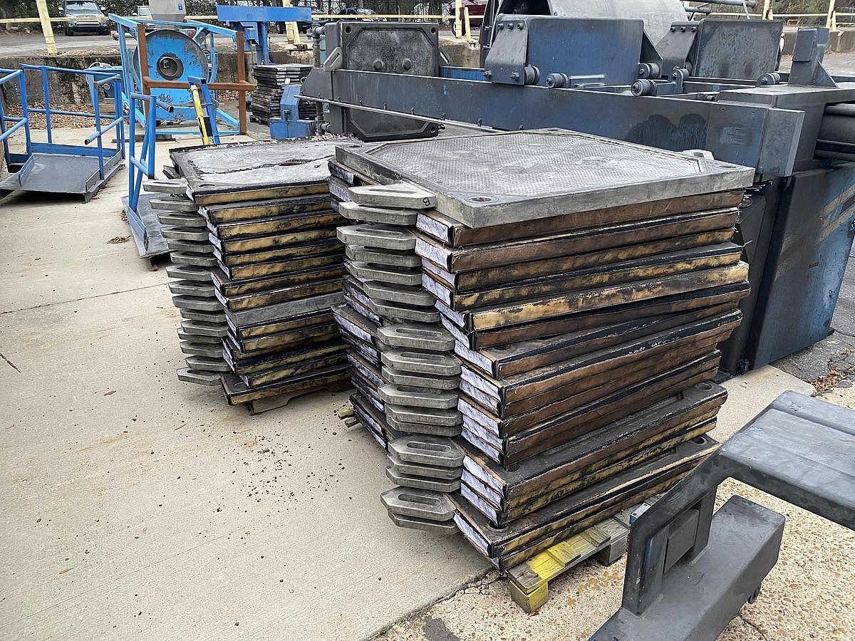 Used 40 CU. FT. US FILTER / JWI FILTER PRESS - 1000 MM - AUTOMATIC