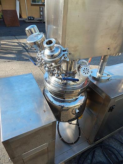 Used 5 GALLON XINYOU HOMOGENIZING AND EMULSIFYING S/S JACKETED VACUUM KETTLE