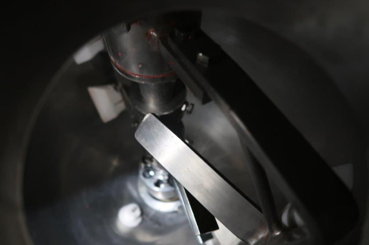 Used 50 LITER (13 GAL) GREERCO TRIPLE MOTION VACUUM KETTLE - S/S - JACKETED