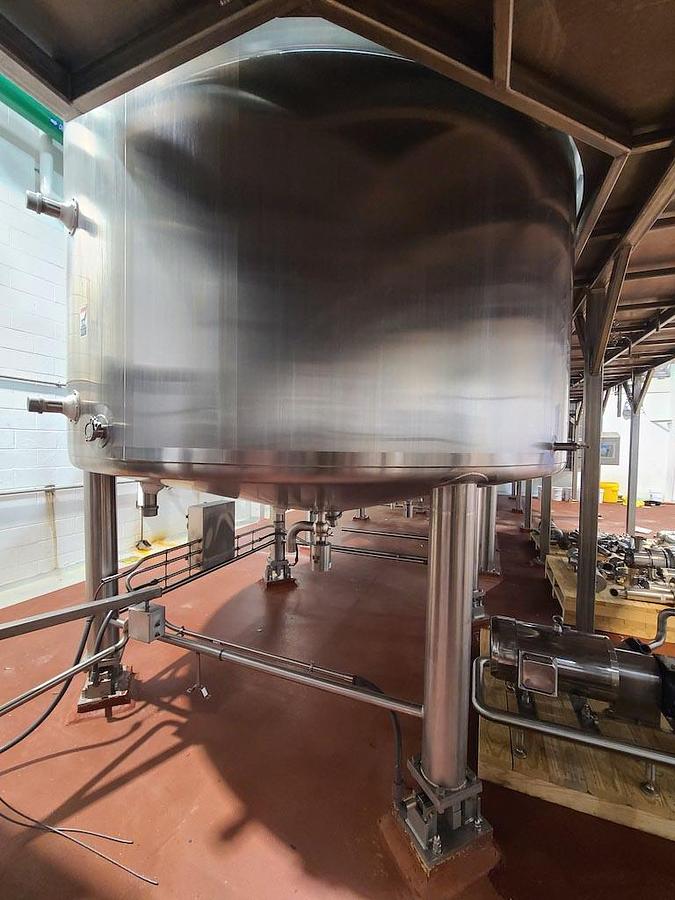 Used 4,000 GALLON WALKER DOUBLE MOTION MIXING TANKS - S/S - JACKETED (2)