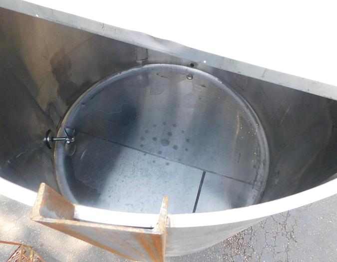 Used 1500 GALLON JLEM MOTOR OPEN TOP S/S MIXING TANK