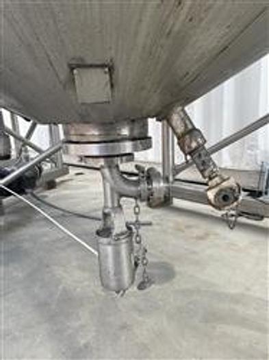 Used USED 2,000 GALLON MUELLER JACKETED TANK