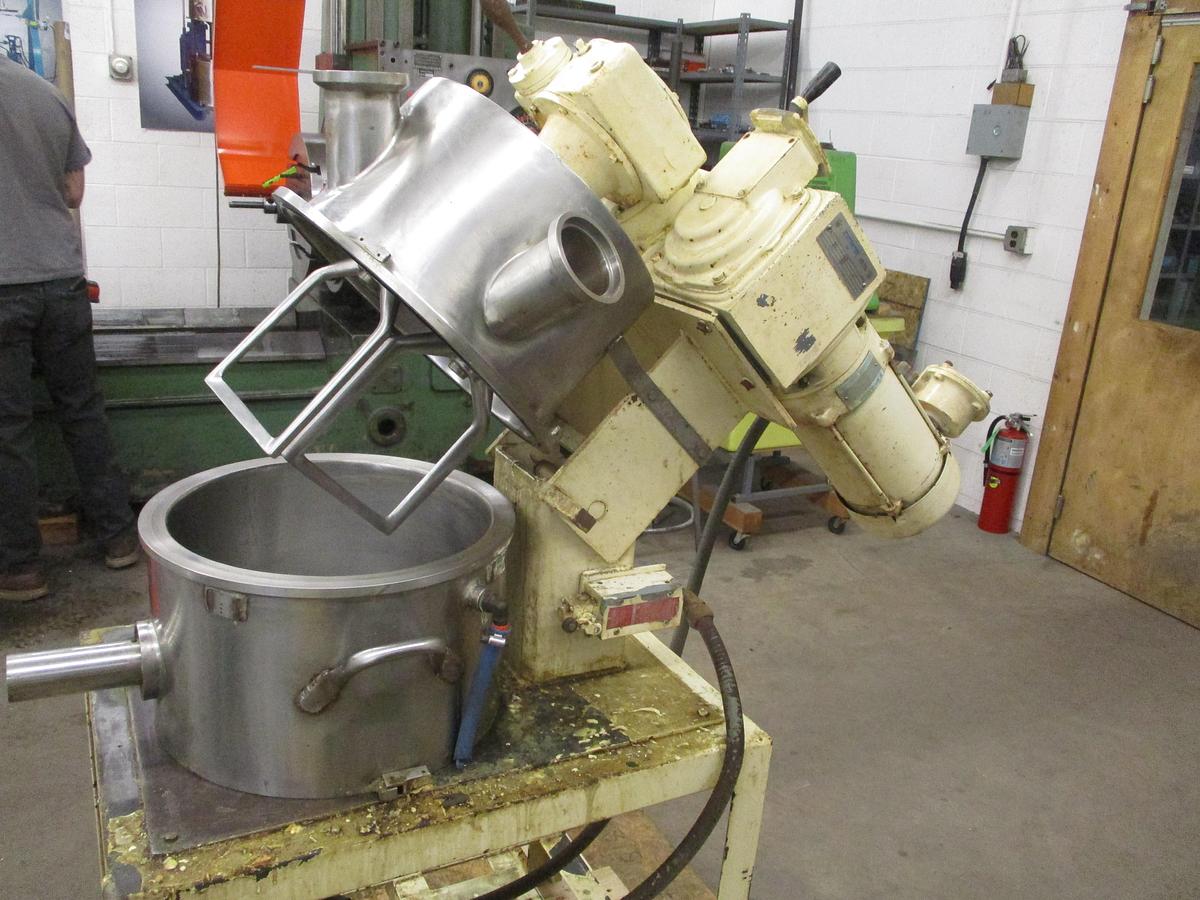 Used 4 GALLON ROSS DOUBLE PLANETARY MIXER - S/S - VACUUM - JACKETED