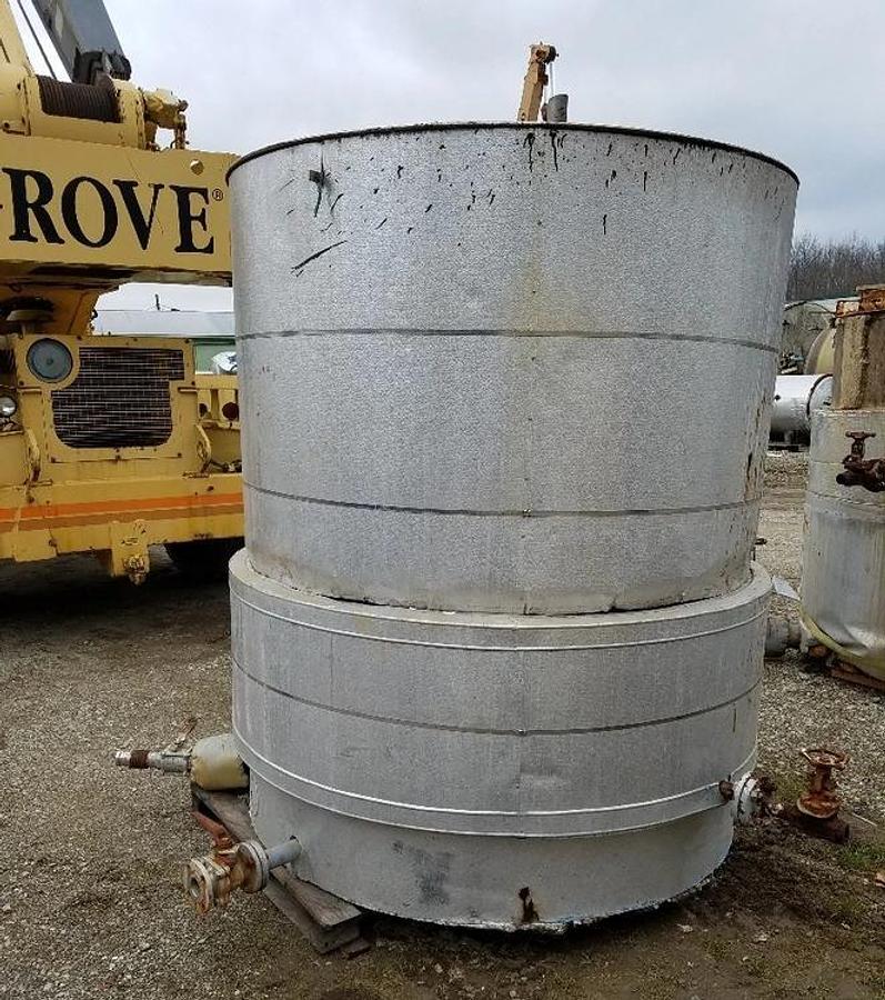Used 1,000 GALLON TANK - S/S - JACKETED