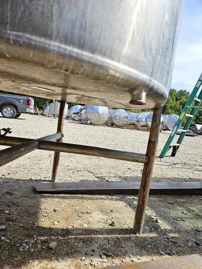 Used 600 GALLON CHERRY BURRELL MIX TANK - S/S