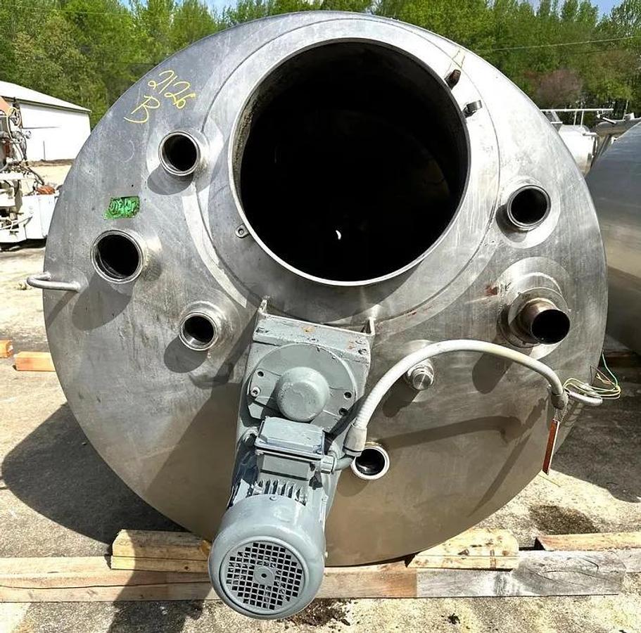 Used 600 GALLON WALKER JACKETED MIX TANK WITH SWEEP MIXER