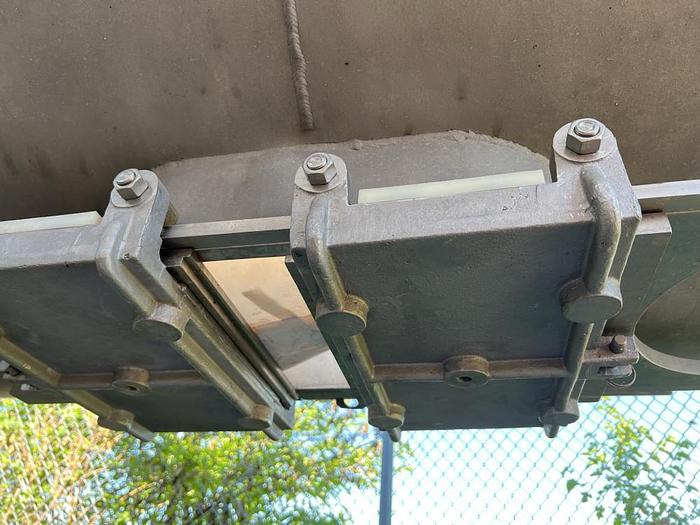 Used 270 CU. FT. WORKING CAPACITY DOUBLE RIBBON BLENDER - S/S