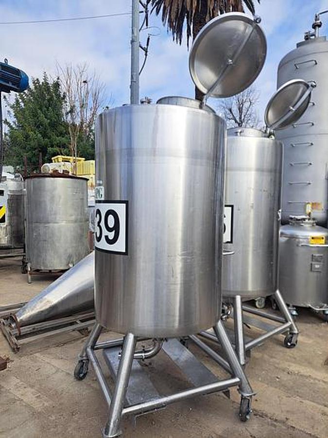 Used 400 GALLON CONE BOTTOM TANKS - T-316 S/S (2)