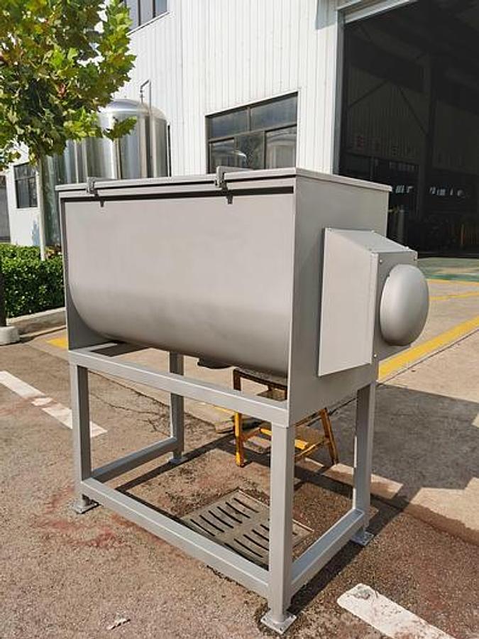 20 CU. FT. DOUBLE RIBBON BLENDER - S/S - 12 HP
