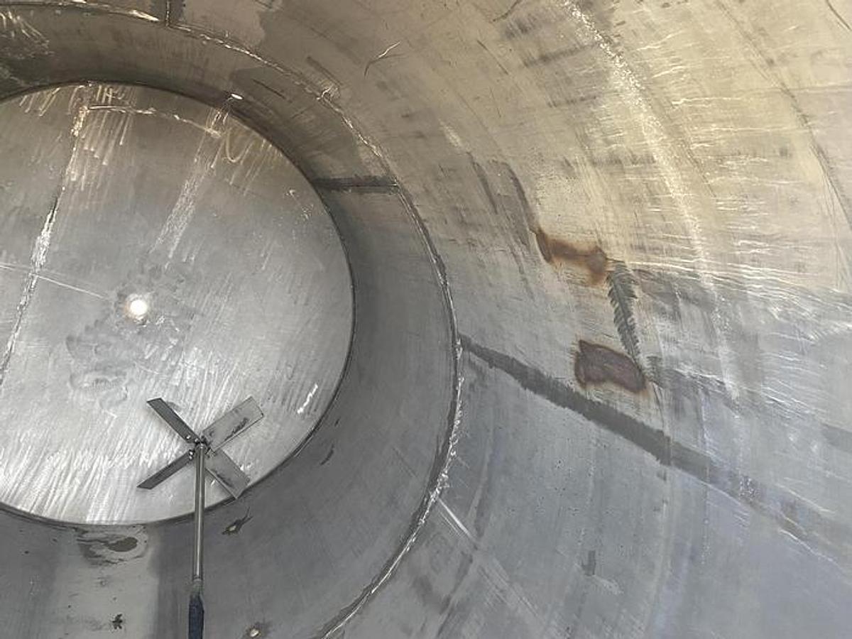 Used 4,000 GALLON LEE METAL PRODUCTS VERTICAL MIX TANK - T-304 S/S