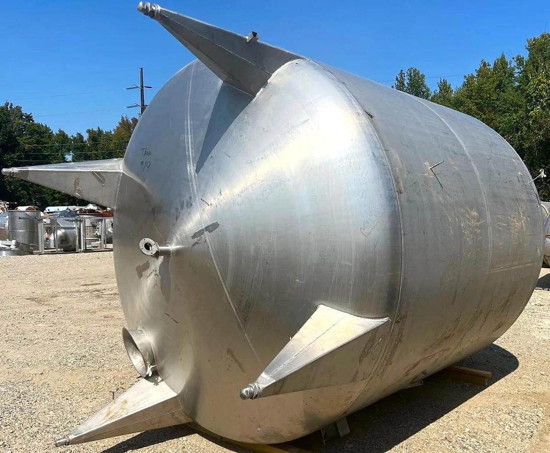 Used 4,500 GALLON EDEL SANITARY STAINLESS STEEL TANK
