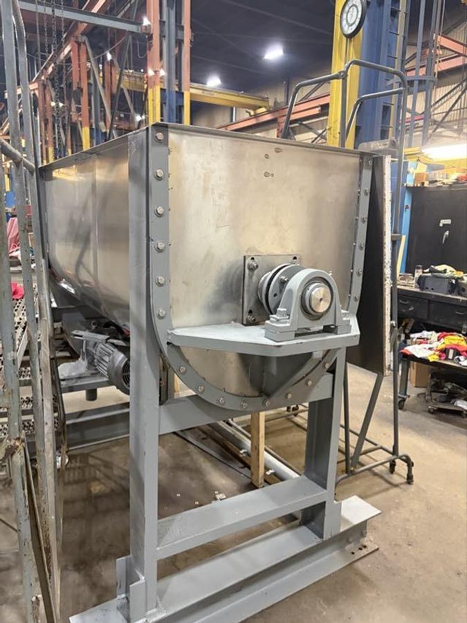 Used 30 CU. FT. DOUBLE RIBBON BLENDER - S/S - 10 HP