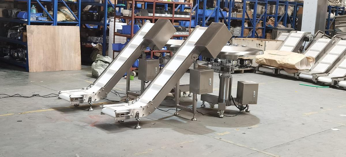 FINISHED PRODUCT CONVEYOR