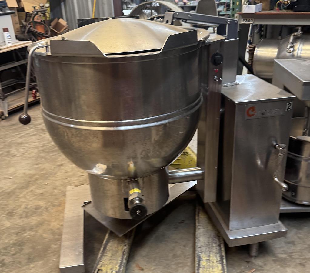 Used 60 GALLON GROEN SELF-CONTAINED GAS FIRED TILTING KETTLE