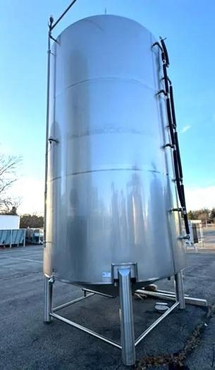 Used 6,000 GALLON SPECIFIC MECHANICAL SYSTEMS JACKETED SANITARY STAINLESS STEEL TANK
