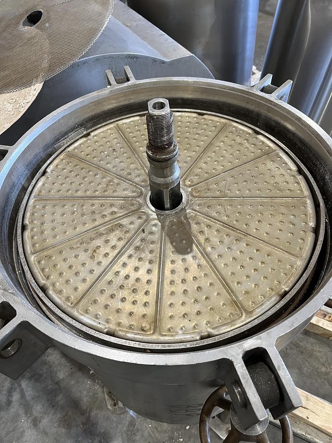 Used AMETEK NIAGARA FILTER - MODEL 18-18-S - 72 PSI @ 200 DEG. F