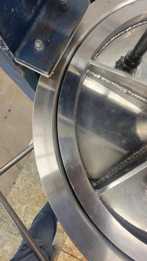 Used DISCHARGE RAM PRESS FOR 40 GALLON ROSS MIX CANS