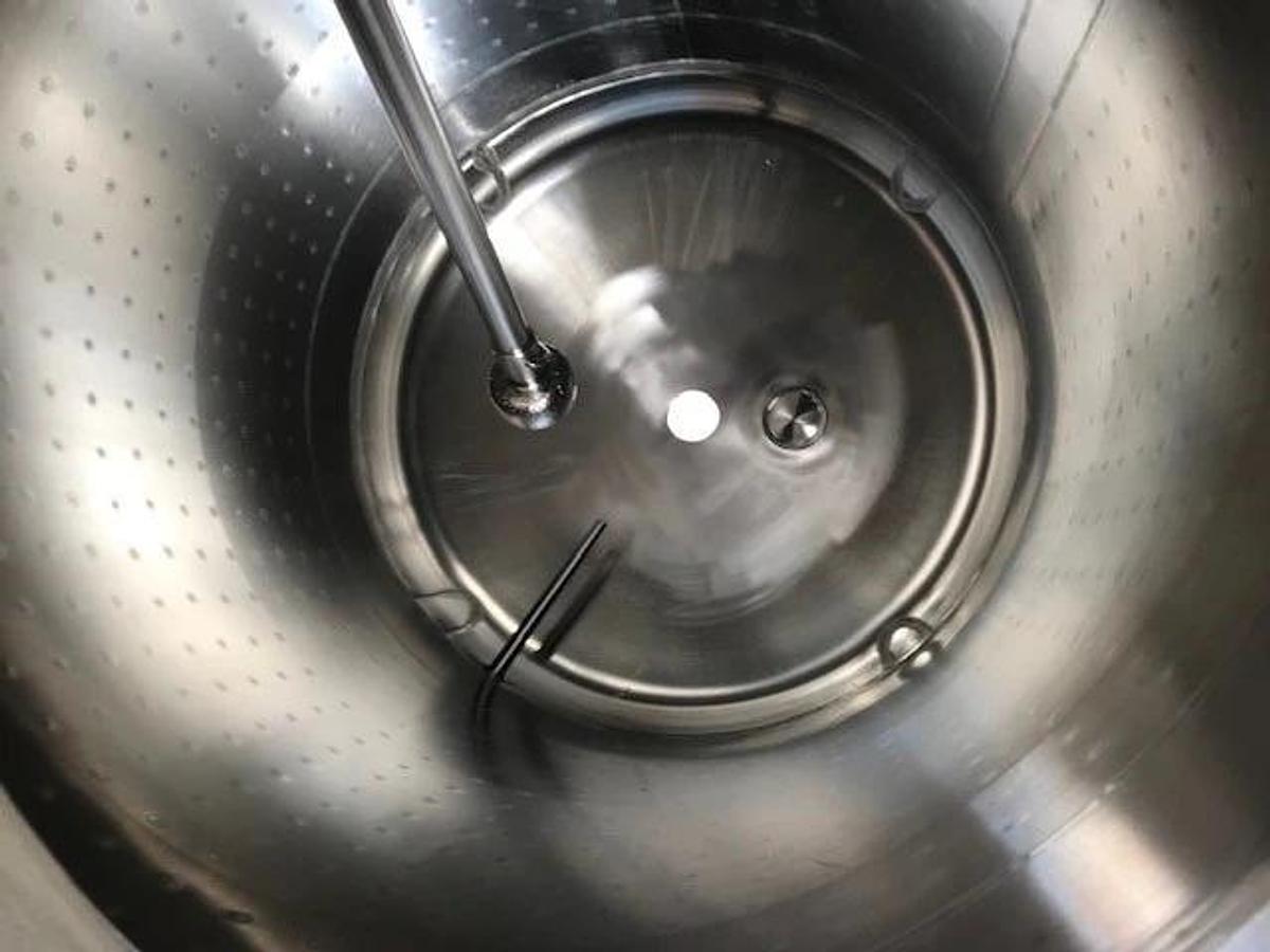 Used 600 LITER APACHE VACUUM JACKETED VESSEL - SANITARY S/S