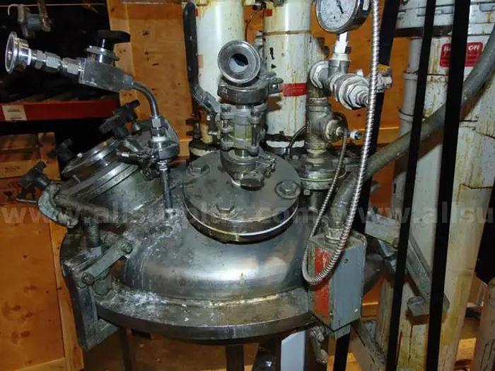 Used 40 GALLON MYERS DUAL SHAFT MIXER - VACUUM - JACKETED