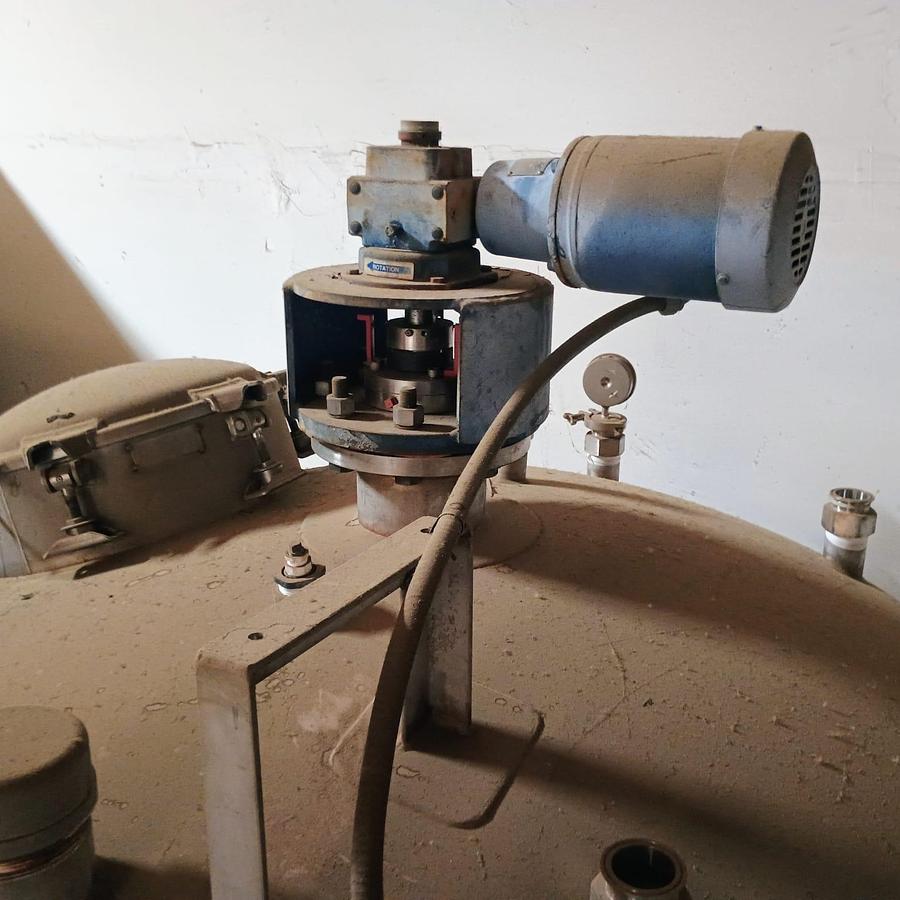 Used 1000 LITER CONE BOTTOM MIX TANK - JACKETED