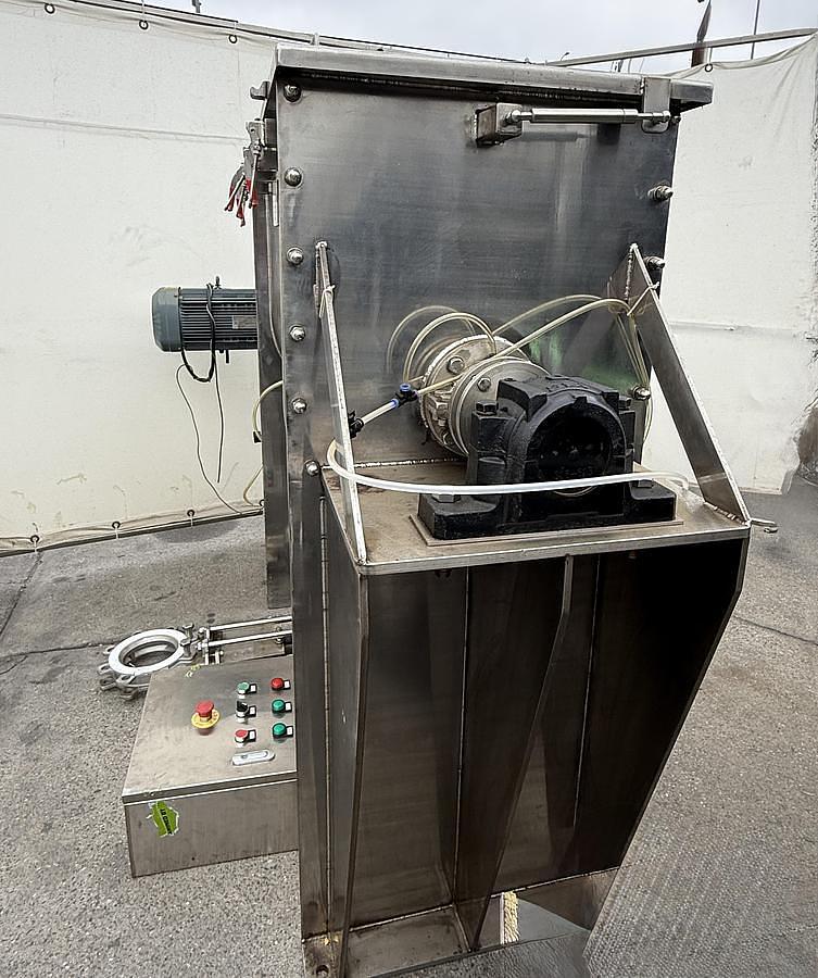 Used 13 CU. FT. CAPTEK DOUBLE RIBBON BLENDER - S/S