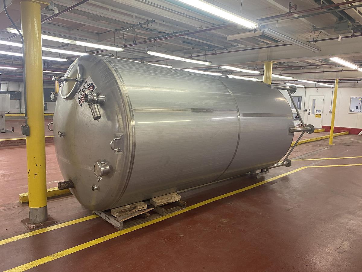 Used 4,000 GALLON FELDMEIER STORAGE TANK - S/S