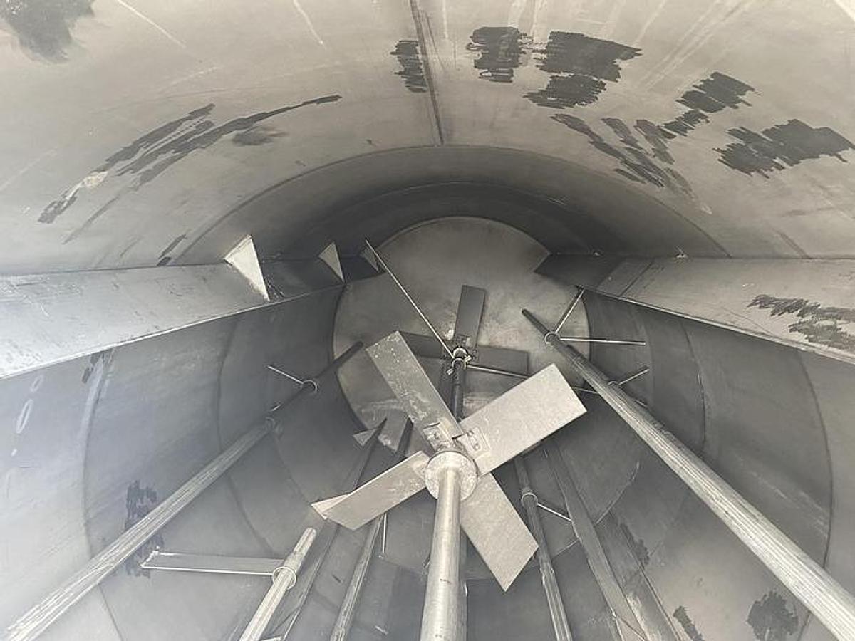 Used 5,600 GALLON ALLOY FABRICATORS VERTICAL MIX TANK - T304 S/S