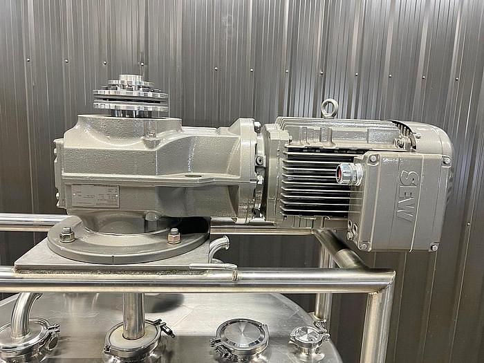 Used USED 300 GALLON JAKETED TANK S/S INSULATED WITH SCRAPE AGITATION