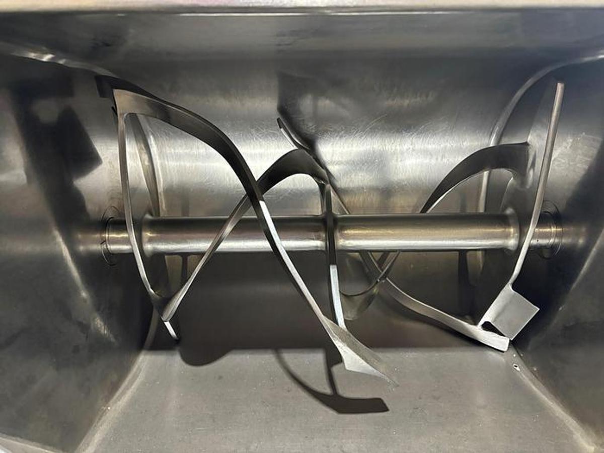 Used 4 CU. FT. AMERICAN PROCESS DOUBLE RIBBON BLENDER - S/S - TILT DISCHARGE