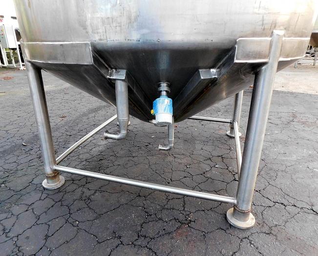 Used 1,000 GALLON APV CREPACO TANK - S/S - JACKETED - WITH CONE BOTTOM