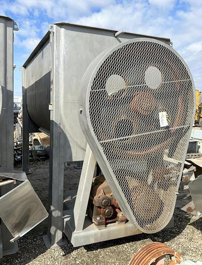 Used 270 CU. FT. WORKING CAPACITY DOUBLE RIBBON BLENDER - S/S