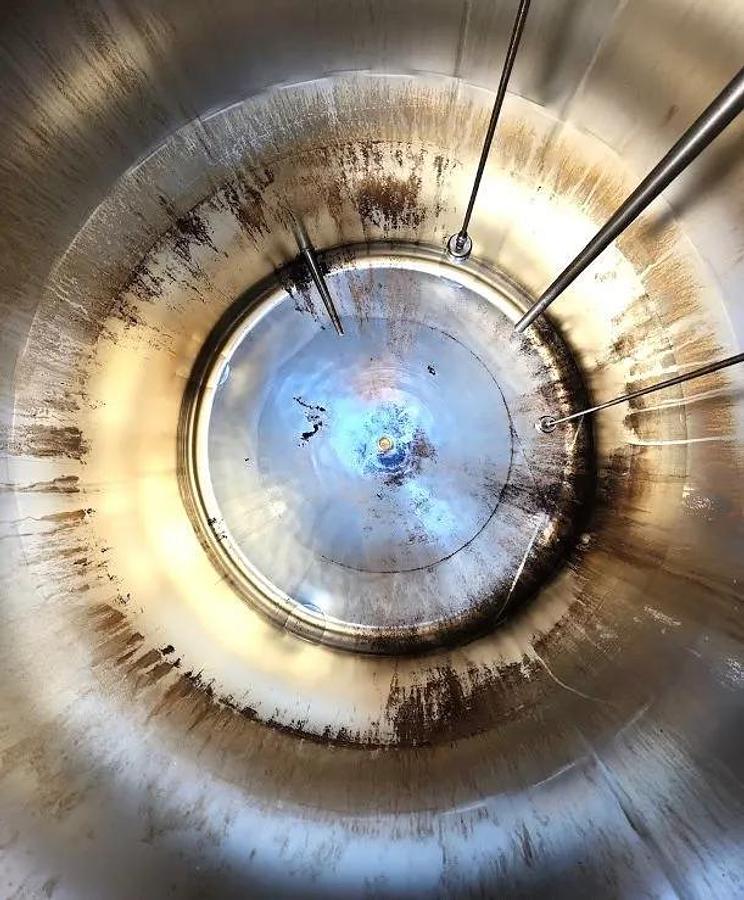 Used 550 GALLON (2100 LITER) PRECISION STAINLESS VACUUM MIX TANK - 316L S/S