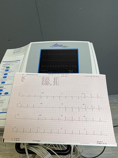 Gebraucht EKG Atria 6100 EKG Gerät