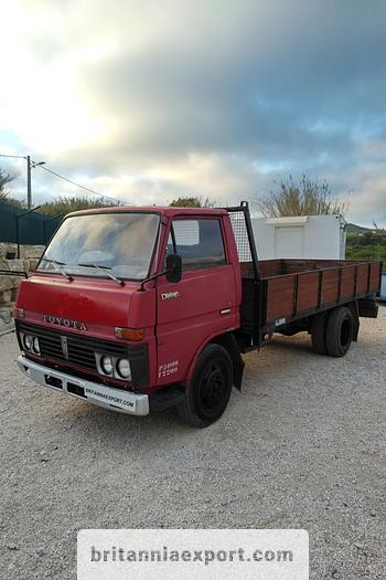 Used 1980 Toyota Dyna BU30 300 6 tyres 5 ton truck.