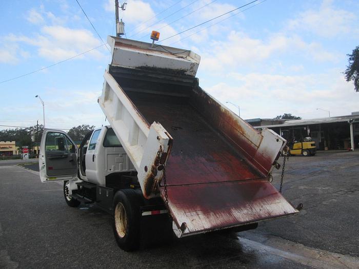 Used 2005 Ford F750 Dump Truck