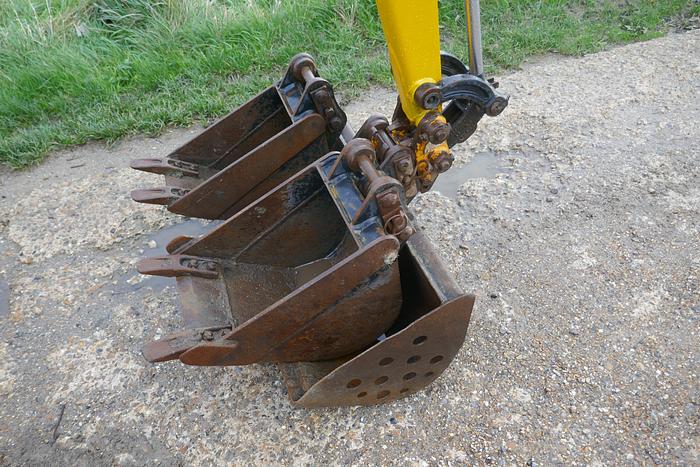 Used 2013 JCB 8018 CTS