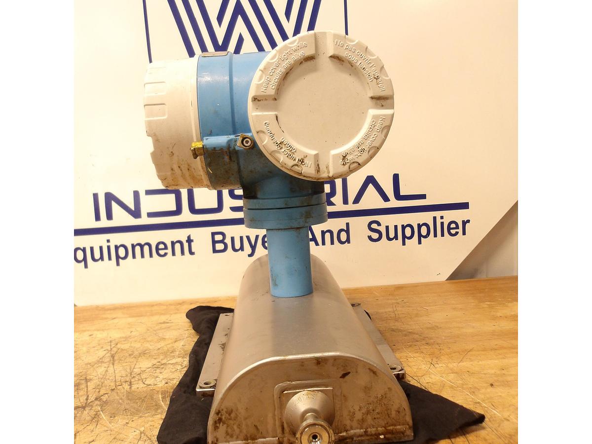 Used ENDRESS HAUSER 83A04-ASTAAANABBAA MASS FLOW TUBE 1/8"