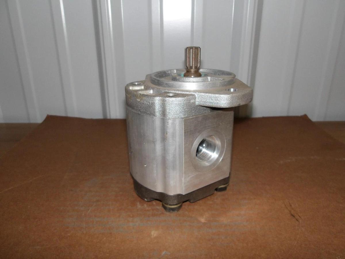 Used ALPHA MO13 HYDRAULIC GEAR PUMP 1" X 3/4", #1151000G NEW