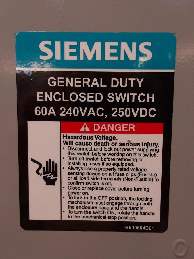 Used SIEMENS 60 AMP ENCLOSED SWITCH, 220AC-250DC V, #512953G NEW