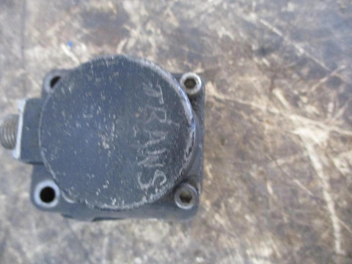 Used BENDIX 58V06-2A ELECTRO-HYDRAULIC SERVO VALVE, #8281000J USED