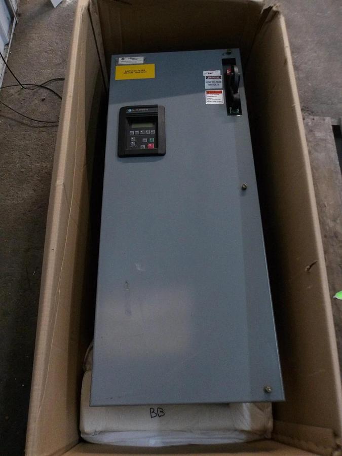 Used ALLEN BRADLEY 1336S CENTERLINE BUCKET W/ 3HP DRIVE, #1028216G USED