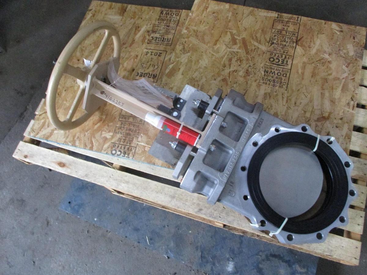 Used UNITED CONVEYOR 12" MANUAL KNIFE GATE VALVE, #410225J NEW