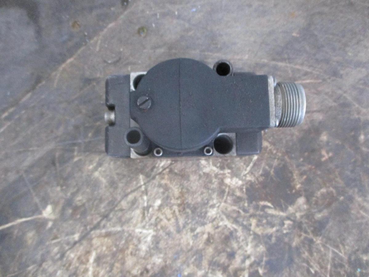Used PARKER 162A SERVO VALVE, #827141J USED