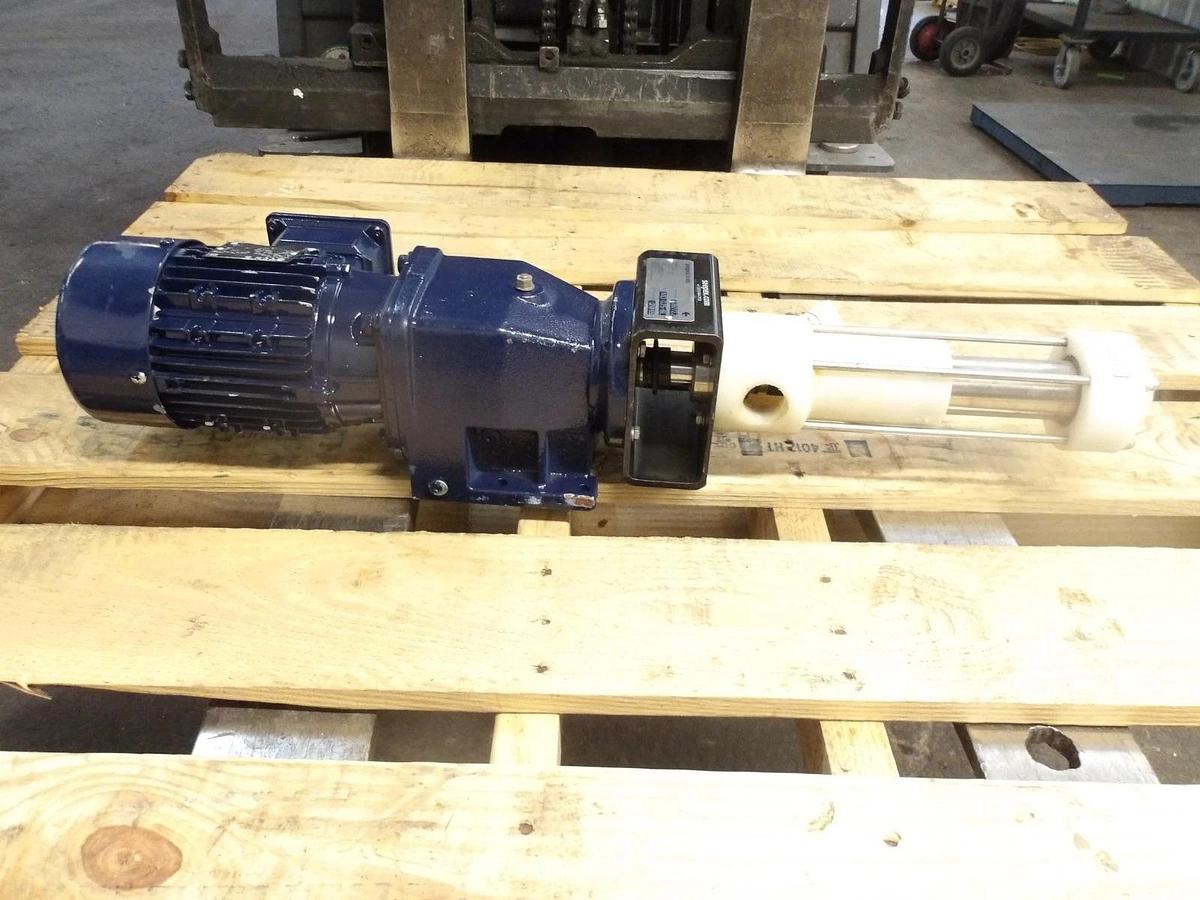 Used SEEPEX 1" X 1/2" PUMP W/ 0.50 HP MOTOR, #108138G NEW
