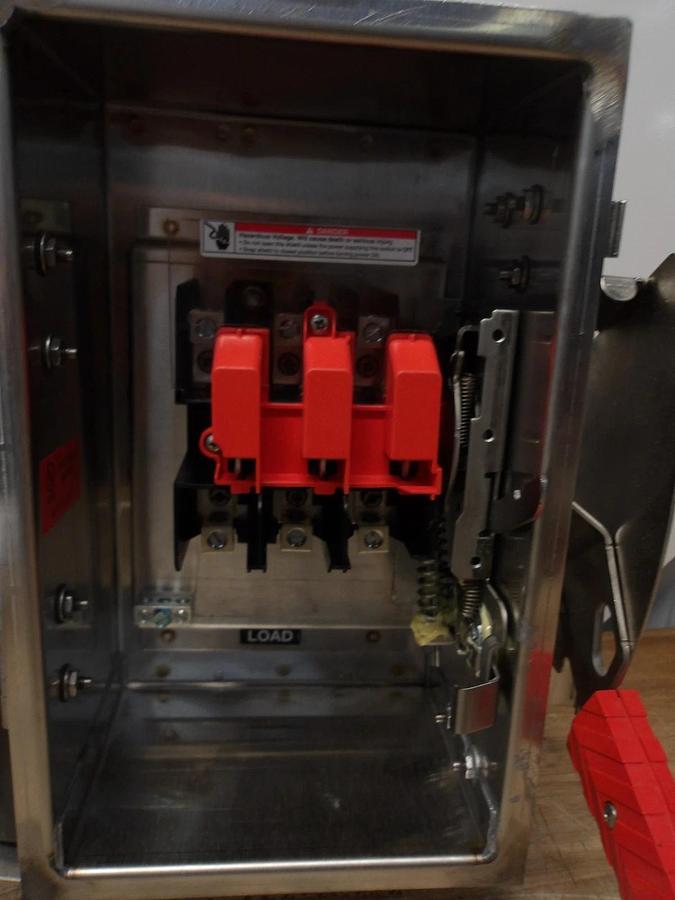 Used SIEMENS 30 AMP S/S SAFETY SWITCH 600/250 V, #7161214G NEW