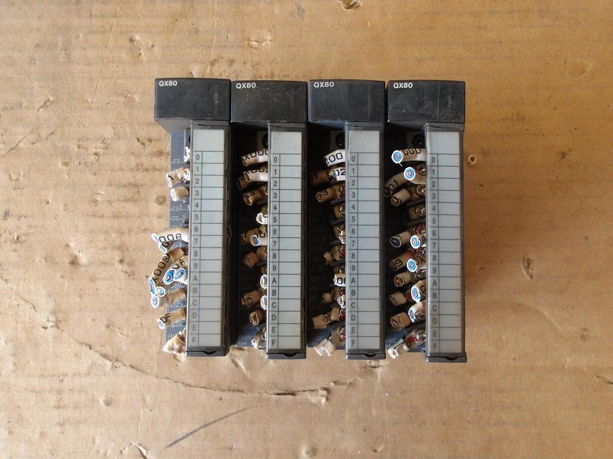 Used MITSUBISHI QX80 INPUT UNIT 24 VDC (LOT OF 4) #11121201G USED